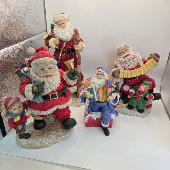 Lot of 4 Santa Claus Figurines – Resin Christmas Holiday Décor - Picture 1 of 16